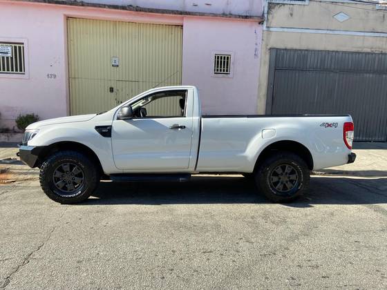 FORD RANGER 3.2 XLS 4X4 CS 20V DIESEL 2P MANUAL